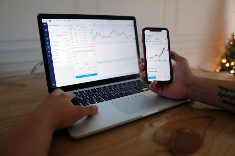 MicroStrategy Opens Door To Bitcoin Sales Under New Capital Framework