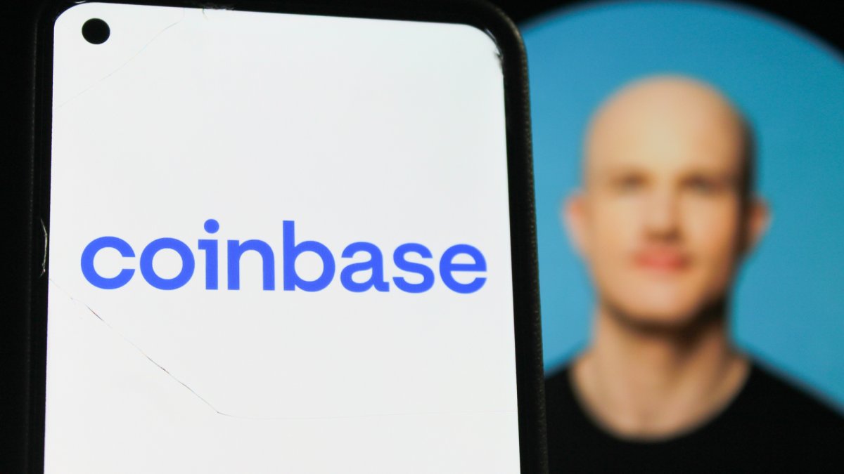 Coinbase CEO Brian Armstrong Says Clarity Act Will Pass — And That Bitcoin Bottom Is In Coinbase CEO Brian Armstrong Says Clarity Act Will Pass — And That Bitcoin Bottom Is In