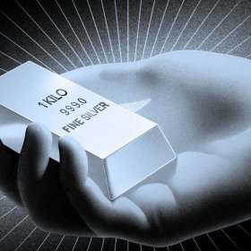 Silver Price Prediction: Can Safe-Haven Demand Push Silver Above $60?