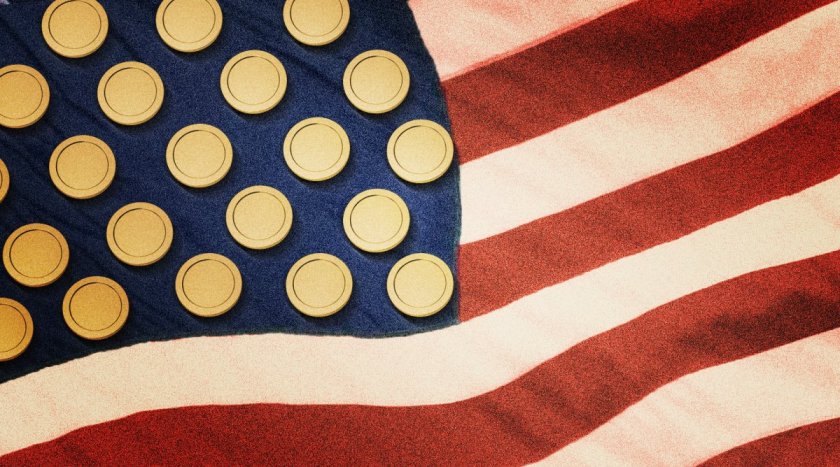 US Bitcoin Accumulation Contrasts with Global Demand for Dollar Stablecoins